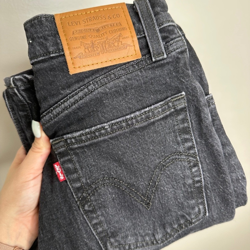 Levi's Premium Ribcage Straight Jeans Womens Size 24 Button Fly Black Wash Denim